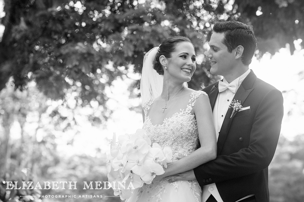  elizabeth_medina_merida_photographer_813_015 Lula and Daniel, Hacienda San Diego Cutz Wedding  