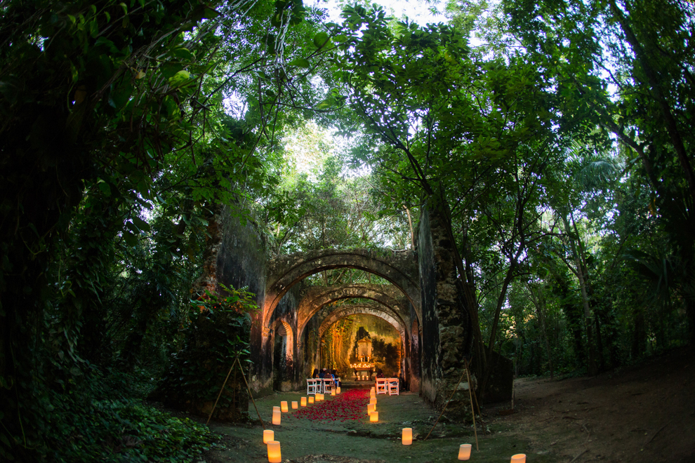 ruin chapel candlelight ceremony hacienda Uayamon uayamon_hacienda_wedding_ 31 Hacienda Uayamón destination wedding photographer, Campeche, Mexicoruin chapel candlelight ceremony hacienda Uayamon  