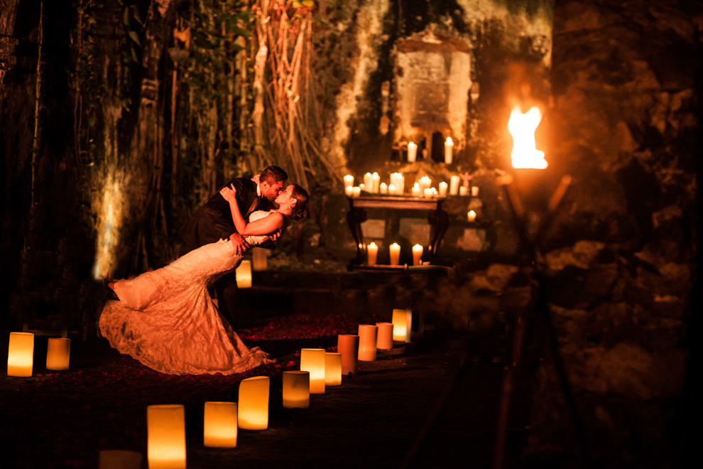 destination couple at night on hacienda grounds uayamon_hacienda_wedding_ 39 Hacienda Uayamón destination wedding photographer, Campeche, Mexicodestination couple at night on hacienda grounds   