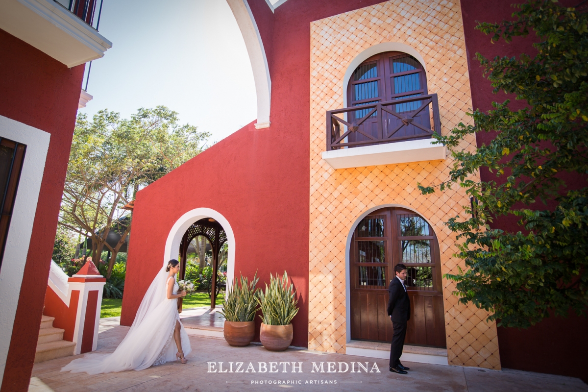 haciend san Diego cutz first look photo elizabeth medina wedding photographer_5029 Hacienda San Diego Cutz, Andrea and Diego’s Amazing Wedding Celebrationfirst look bridal photos Hacienda San Diego Cutz Photographer  