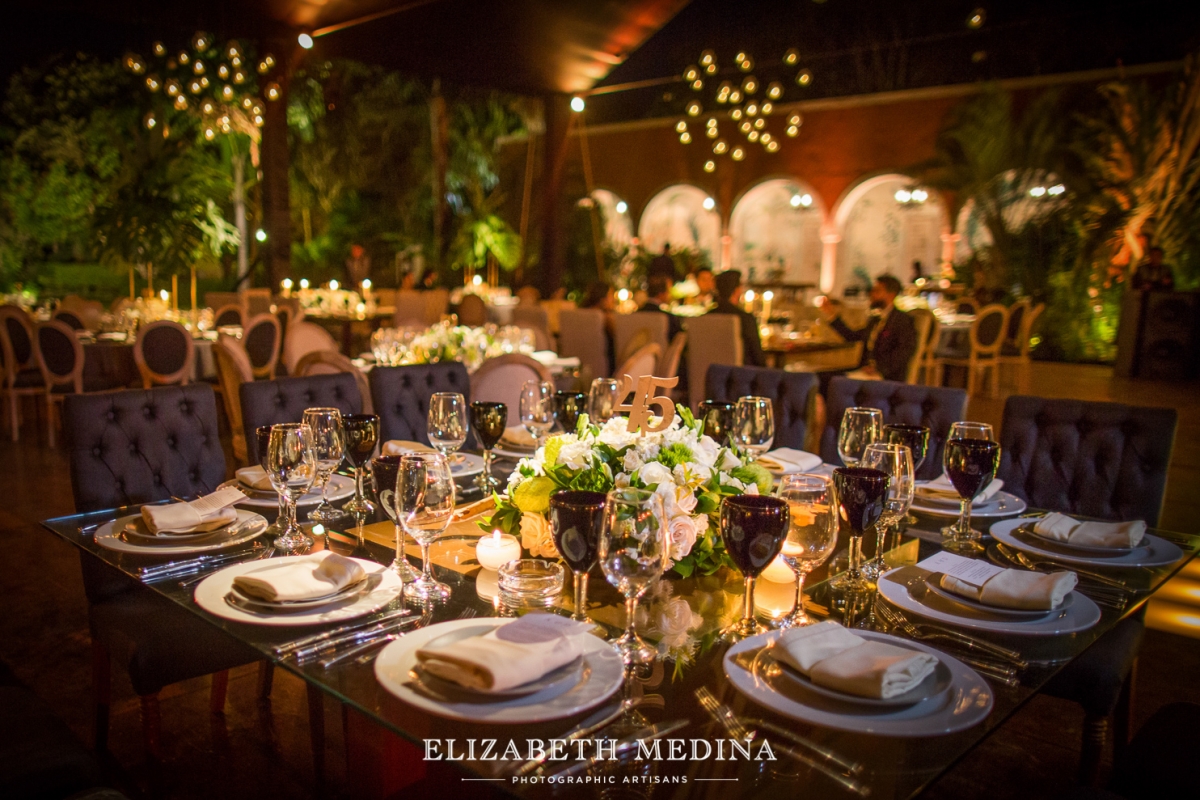 wedding receptionc decor hacienda Merida elizabeth medina wedding photographer_5104 Hacienda San Diego Cutz, Andrea and Diego’s Amazing Wedding Celebrationwedding reception hacienda Merida  