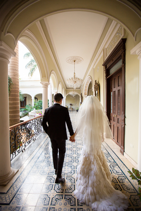 couple real wedding moment Merida centro elizabeth medina yucatan wedding blog 0050 Casa Faller and Mansion Merida, Wedding Day Photos in Merida’s Most Elegant Wedding Venues, Maribel and Robertoreal wedding moment Merida centro   