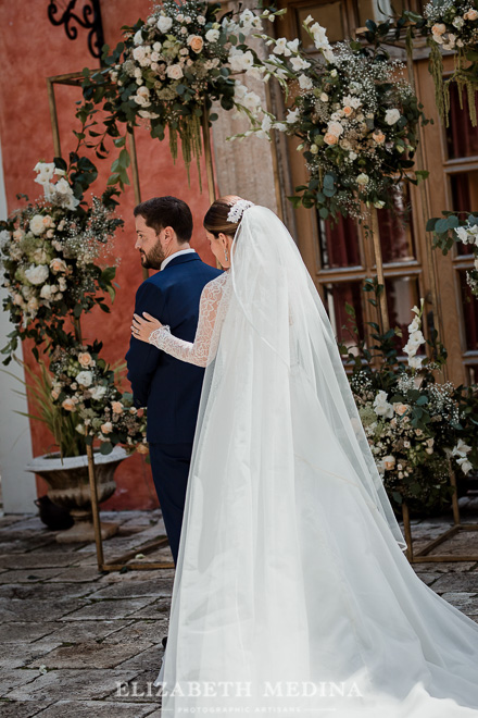 forst look bride and groom Hacienda Xcanatun by Agsana Wedding Photographer 140 Hacienda Xcanatun by Angsana Wedding, Alba and GerardoHacienda Xcanatun by Agsana wedding photographer Elizabeth Medina , Merida, Yucatan, photography at Mexico top wedding hacienda venue  