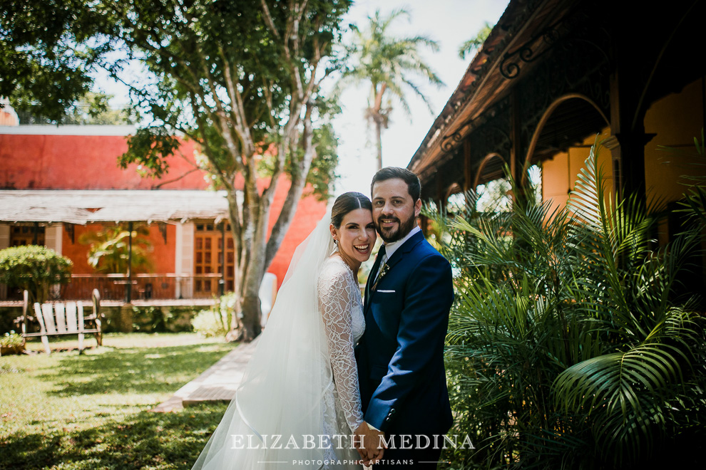 hacienda photos Hacienda Xcanatun by Agsana Wedding Photographer 171 Hacienda Xcanatun by Angsana Wedding, Alba and Gerardobride and groom Hacienda Xcanatun by Agsana wedding photographer Elizabeth Medina , Merida, Yucatan, photography at Mexico top wedding hacienda venue  