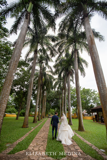 Mexico hacienda bride and groom Hacienda Xcanatun by Agsana Wedding Photographer 210 Hacienda Xcanatun by Angsana Wedding, Alba and Gerardobride and groom Hacienda Xcanatun by Agsana wedding photographer Elizabeth Medina , Merida, Yucatan, photography at Mexico top wedding hacienda venue  