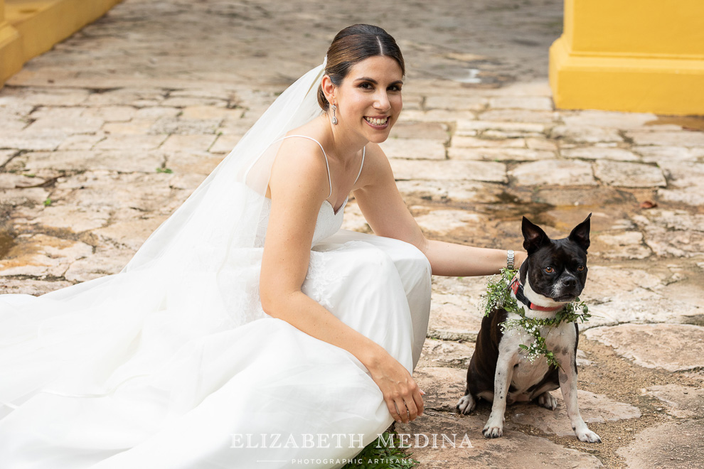 bride and dog with flower wreath Hacienda Xcanatun by Agsana Wedding Photographer 214 Hacienda Xcanatun by Angsana Wedding, Alba and Gerardobride and groom Hacienda Xcanatun by Agsana wedding photographer Elizabeth Medina , Merida, Yucatan, photography at Mexico top wedding hacienda venue  