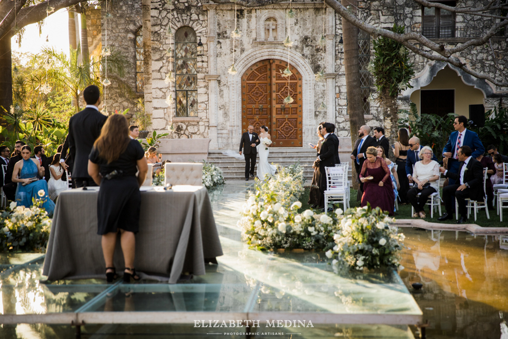 merida wedding photography elizabeth medina 67 Perfect  Outdoor Wedding Ceremony in a Historic Wedding Venue, Domitza and Gerardo  