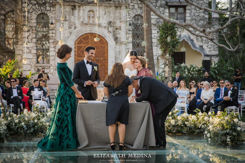  merida wedding photography elizabeth medina 81 Perfect  Outdoor Wedding Ceremony in a Historic Wedding Venue, Domitza and Gerardo  